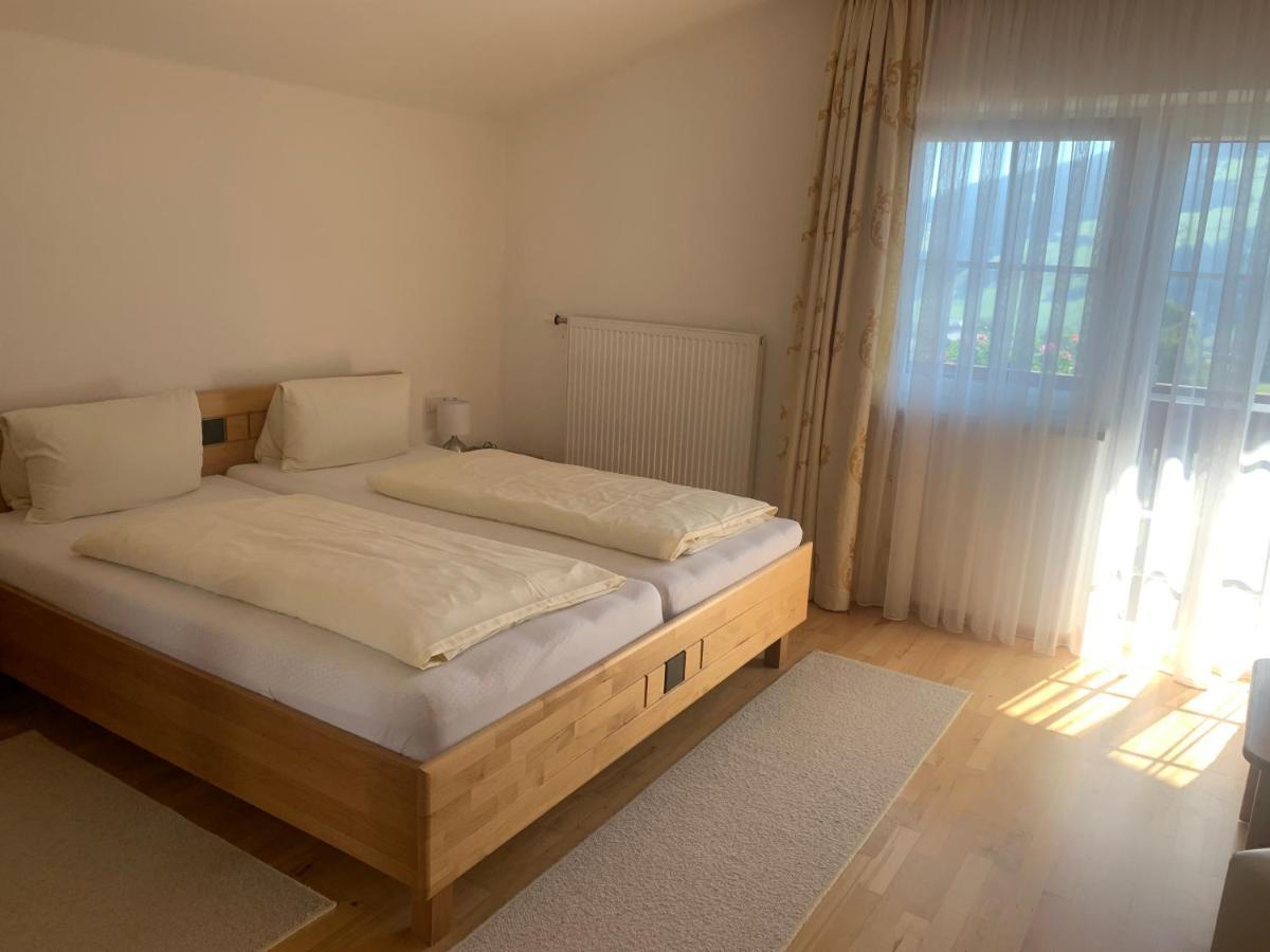 Fruehstueckspension Erika Schladming Luaran gambar